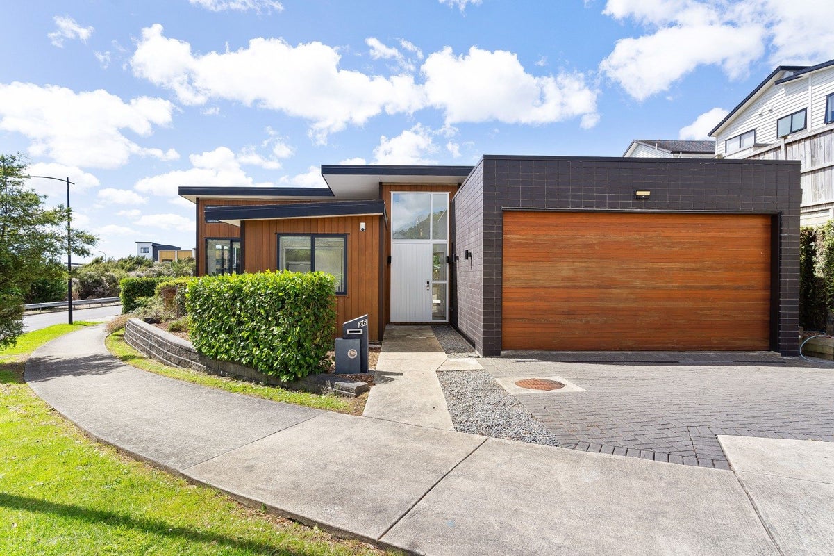 36 Matahae DR, Flat Bush, Auckland - Carousel 1