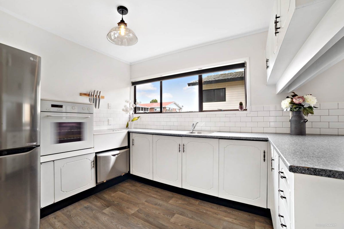 3/27 Aeroview Drive, Beach Haven, Auckland - Carousel 2