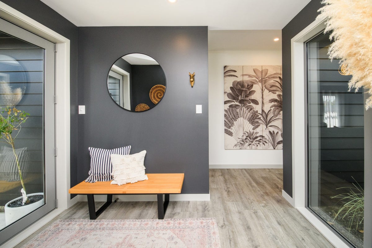 10 Mediterranean Grove, Fitzherbert, Palmerston North - Carousel 2