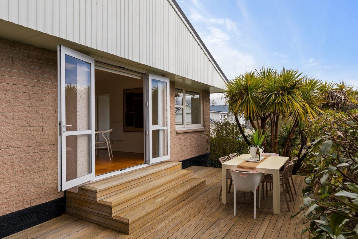 1/20 Van Diemen Street, Nelson South, Nelson - Carousel 1
