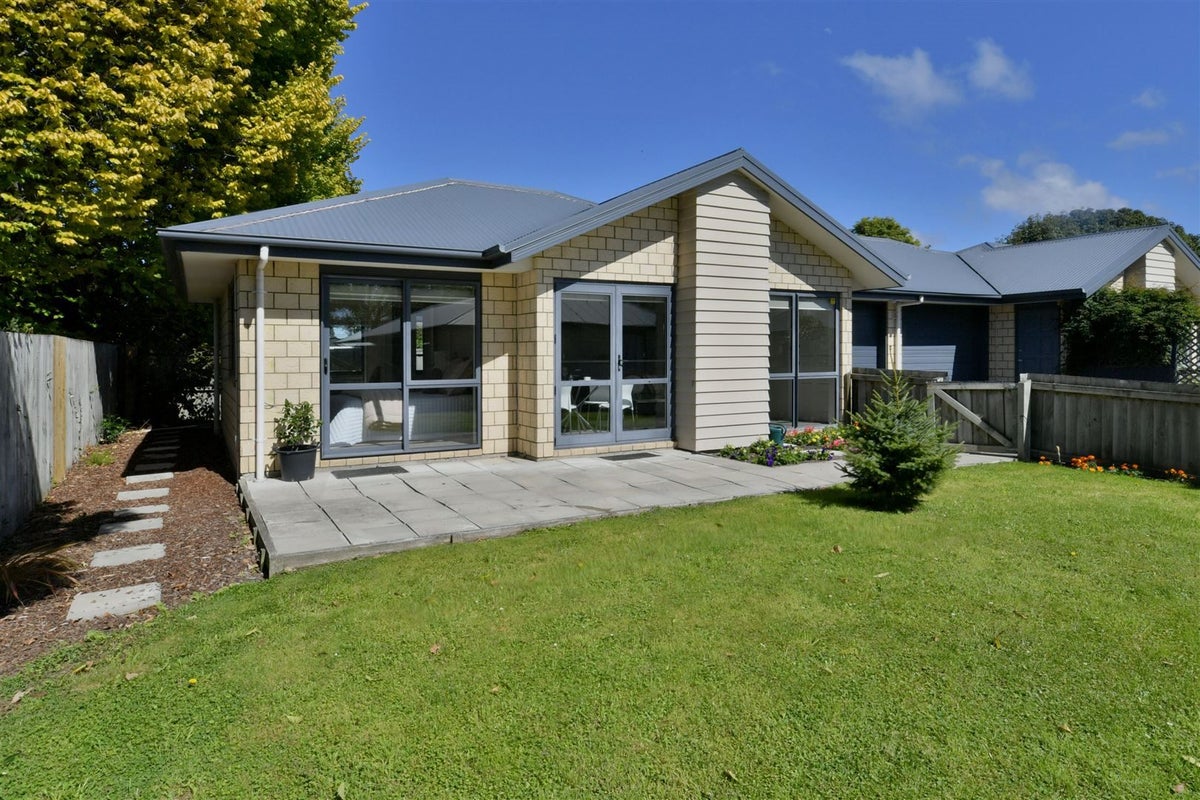 9B Ferndown Lane, Bromley, Christchurch - Carousel 1