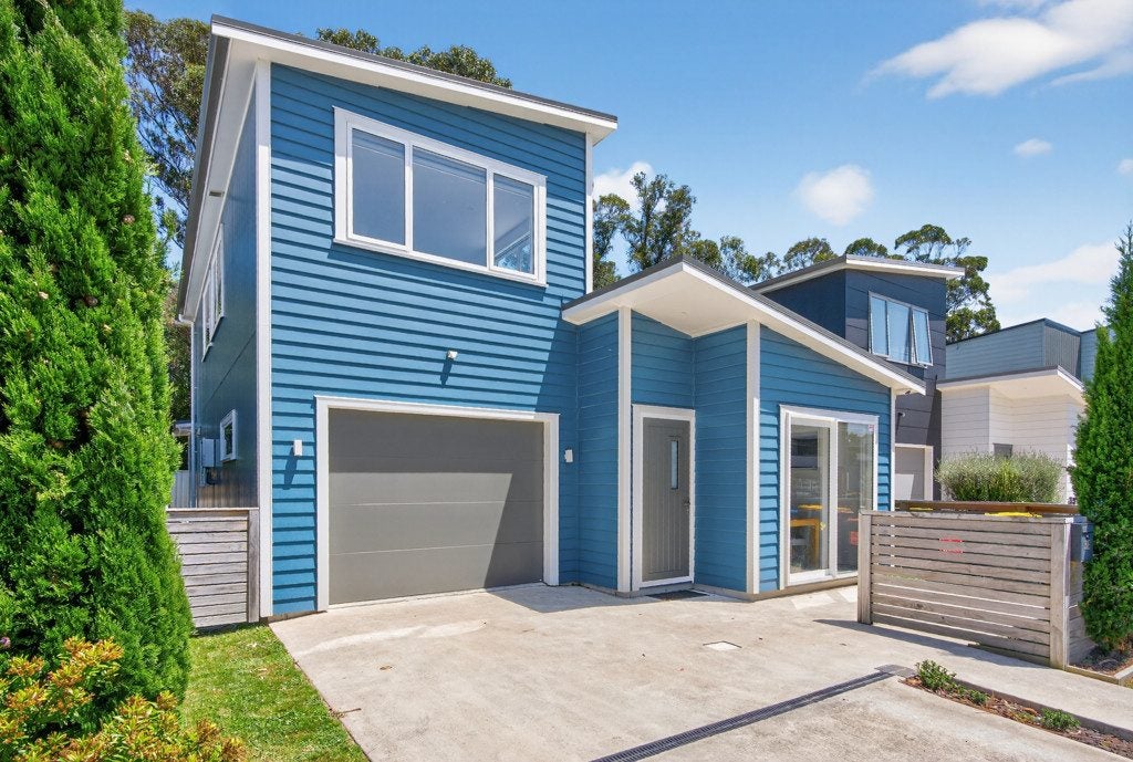 3E Breakwater Way, Whitby, Porirua - Carousel 20