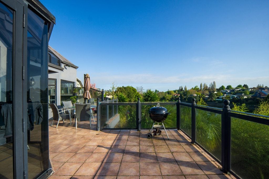 1174A Victoria Street, Whitiora, Hamilton - Carousel 1