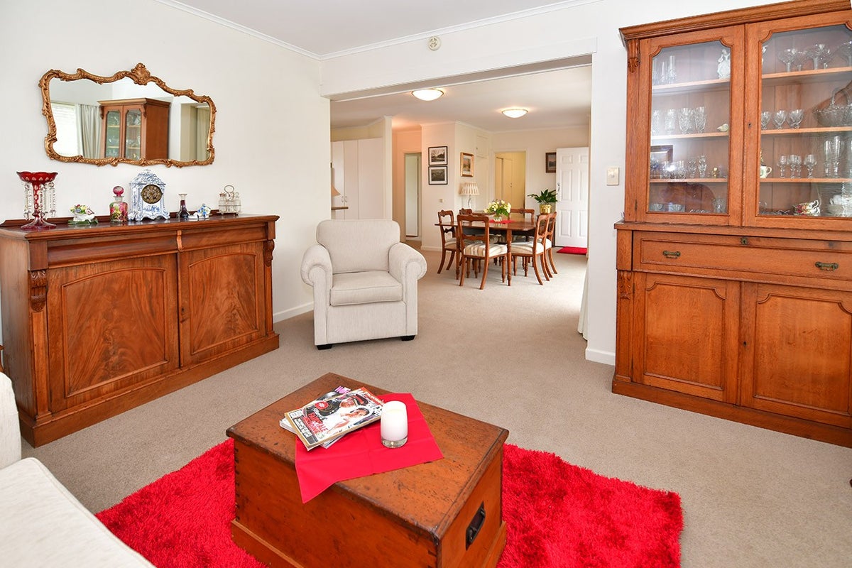 1/14 Dorchester Street, Meadowbank, Auckland - Carousel 2