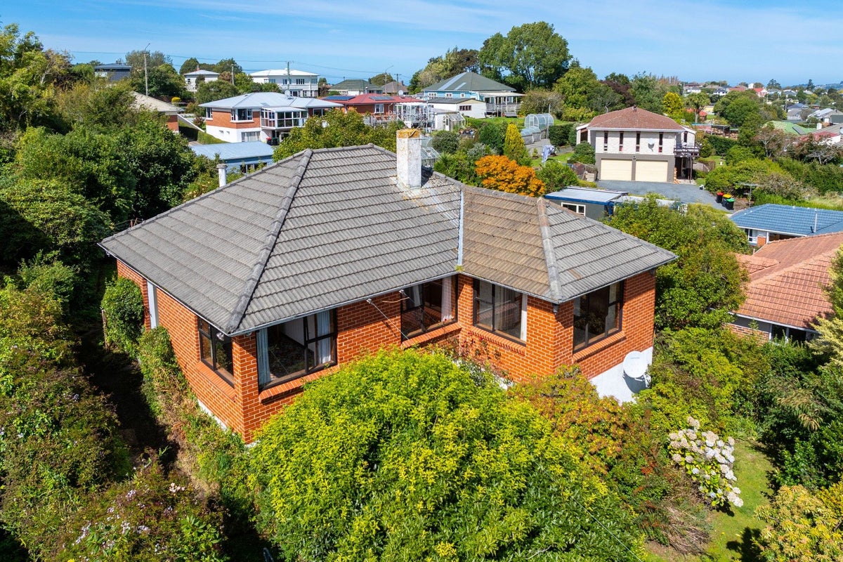 90 Hillary Street, Liberton, Dunedin - Carousel 1