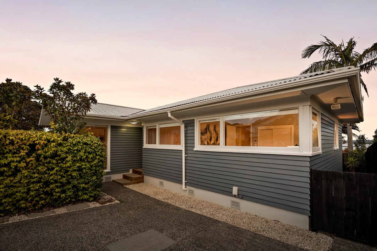 22 Abraham Place, Saint Johns, Auckland - Carousel 1
