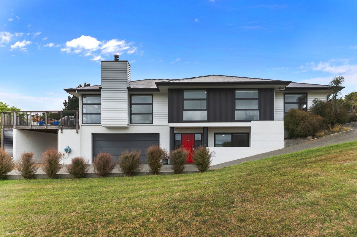 2 Taimana Lane, Diamond Harbour, Lyttelton - Carousel 1