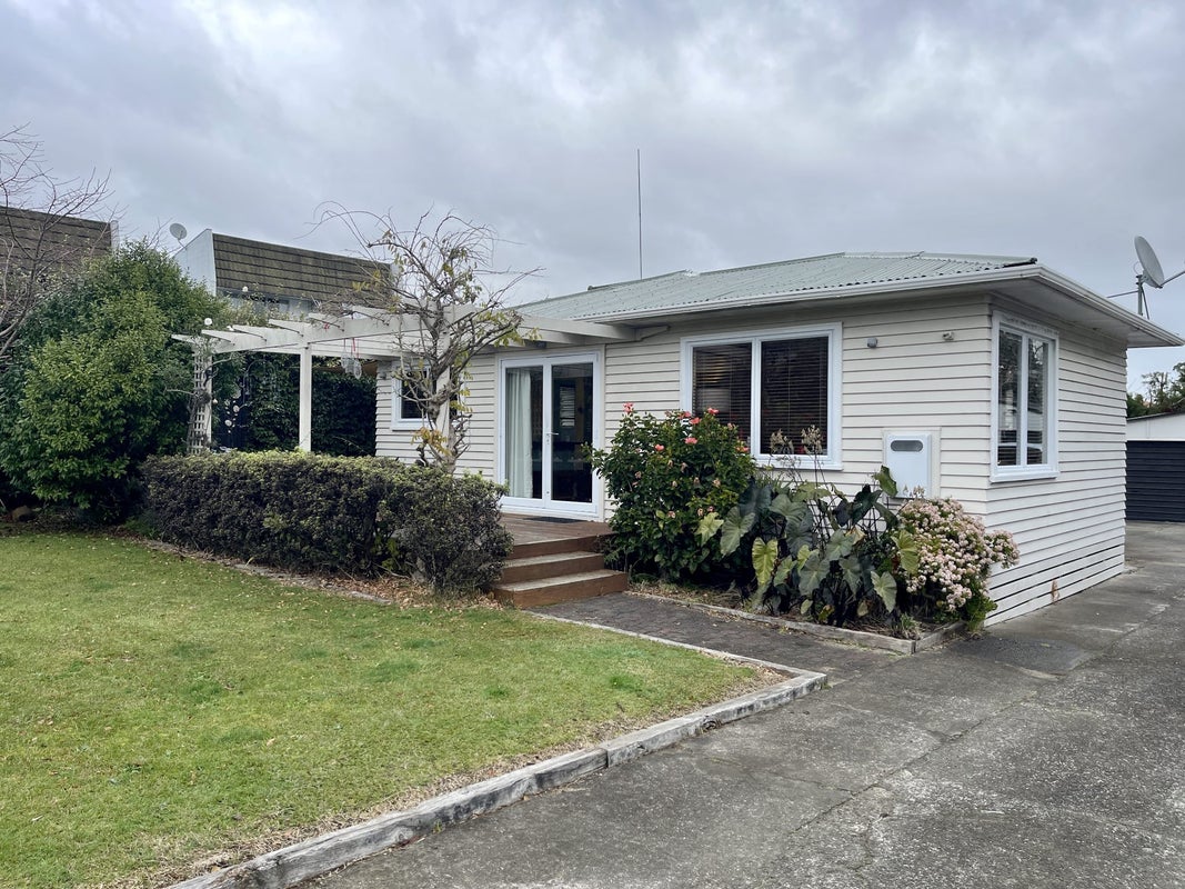 80 Hillcrest Road, Whakatane, Whakatane - Carousel 1