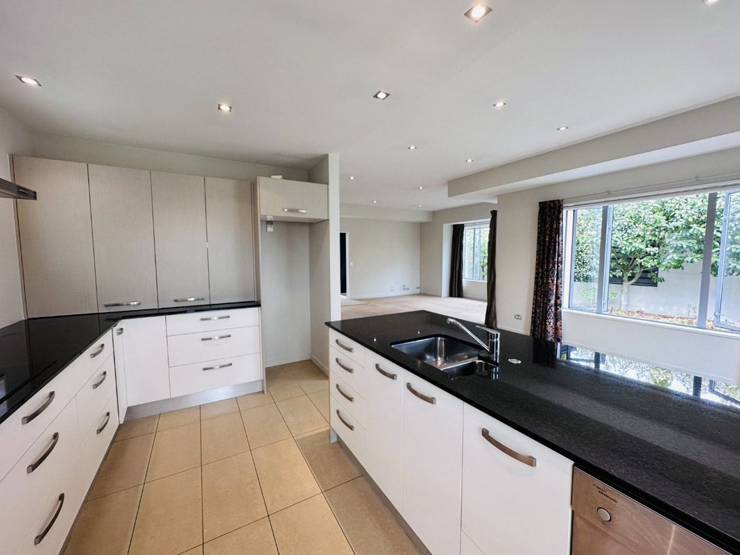70 Jeffreys Road, Fendalton, Christchurch - Carousel 2