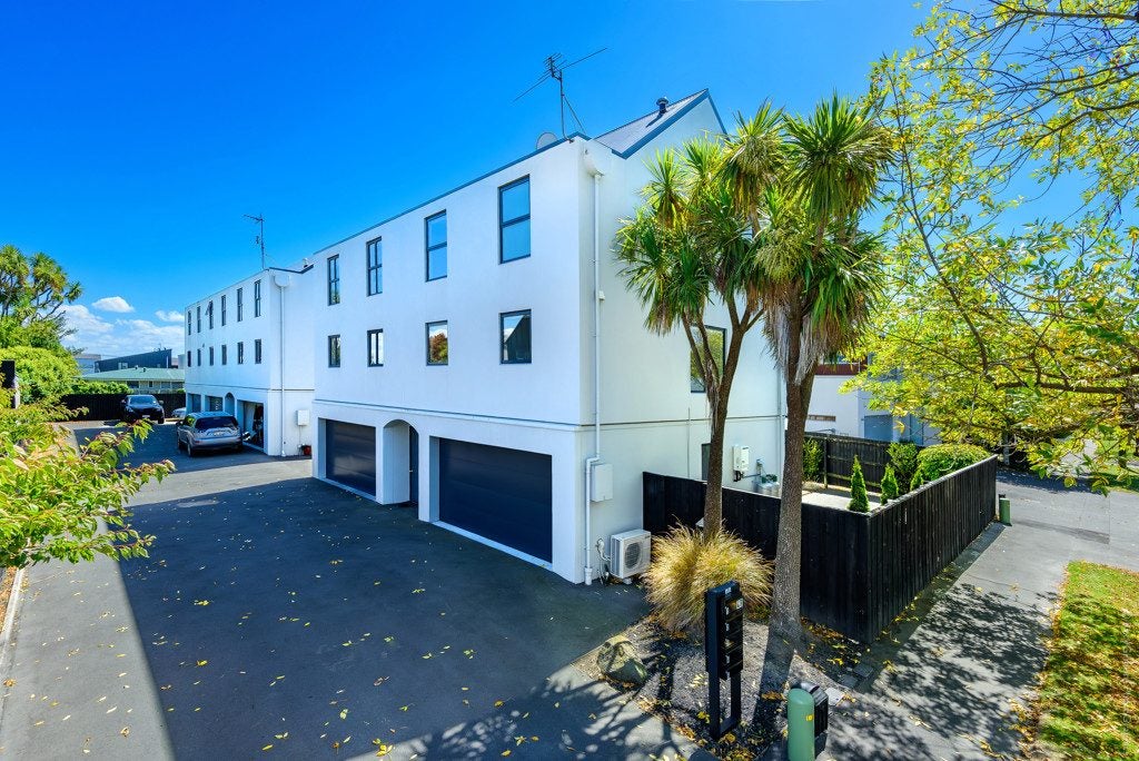 1/49 Bishop Street, St Albans, Christchurch - Carousel 2