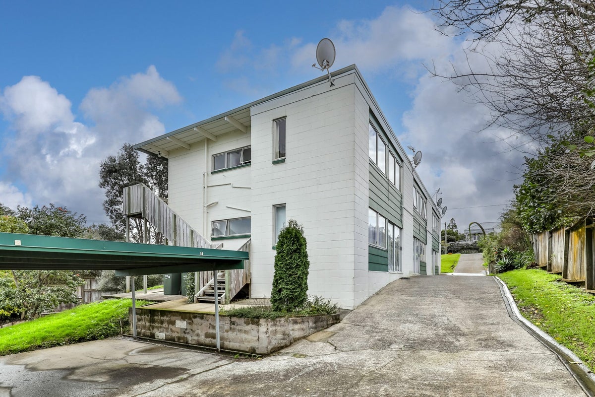 52 Palmerston Road, Birkenhead, Auckland - Carousel 2