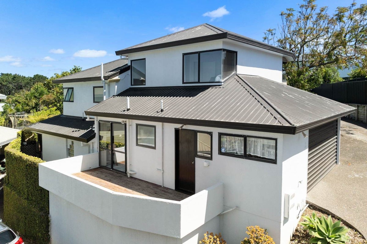 1/6B Sunnynook Road, Sunnynook, Auckland - Carousel 1