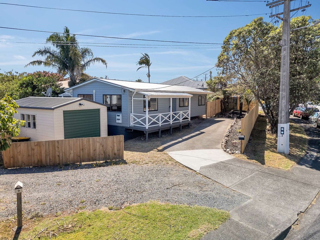 1/9 Titoki Street, Te Atatu Peninsula, Auckland - Carousel 1
