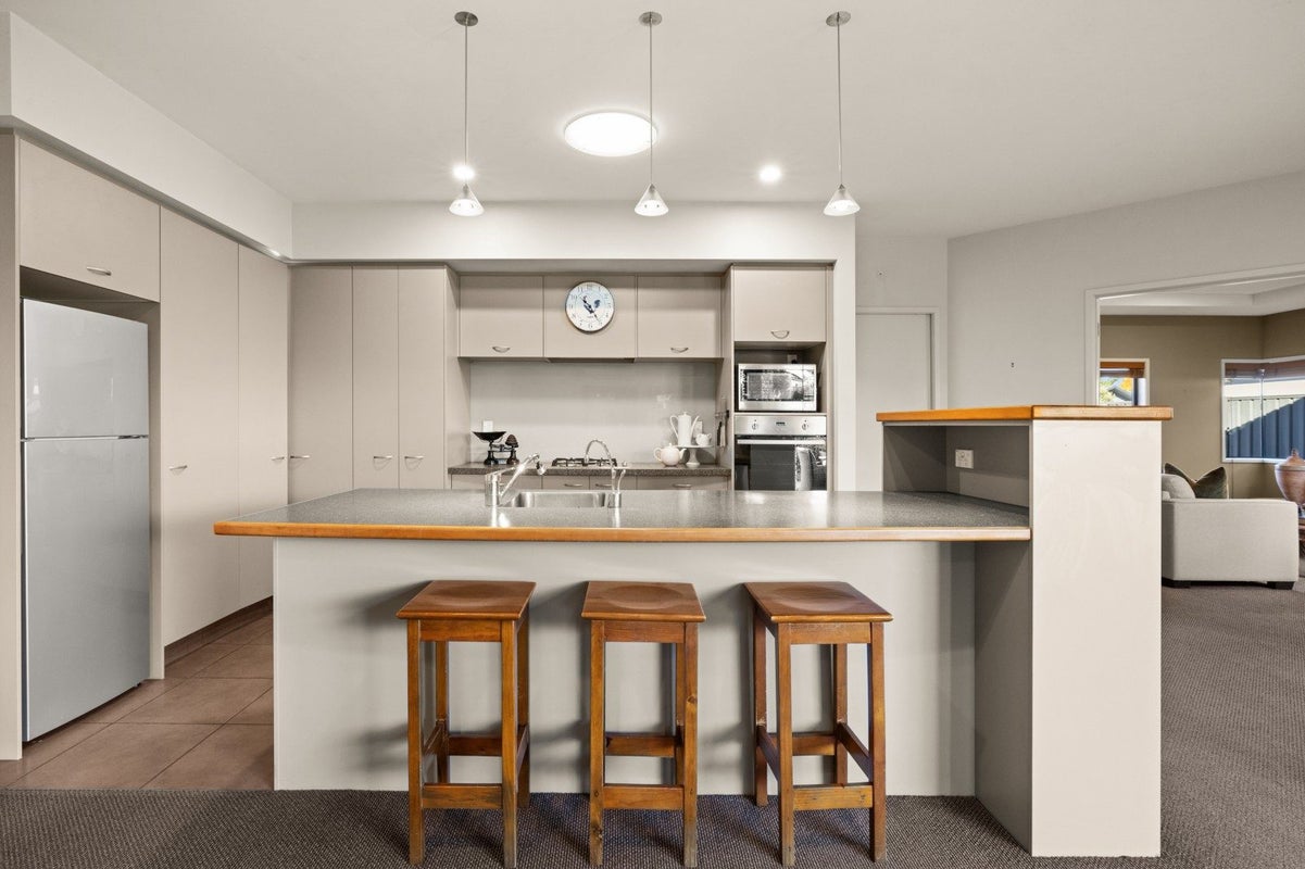 16 Akaroa Road, Poraiti, Napier - Carousel 2
