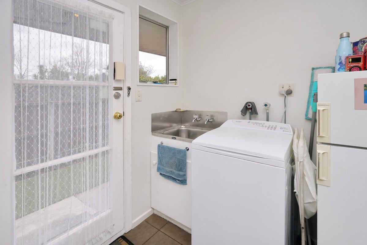 41A Lake Terrace Road, Burwood, Christchurch - Carousel 26