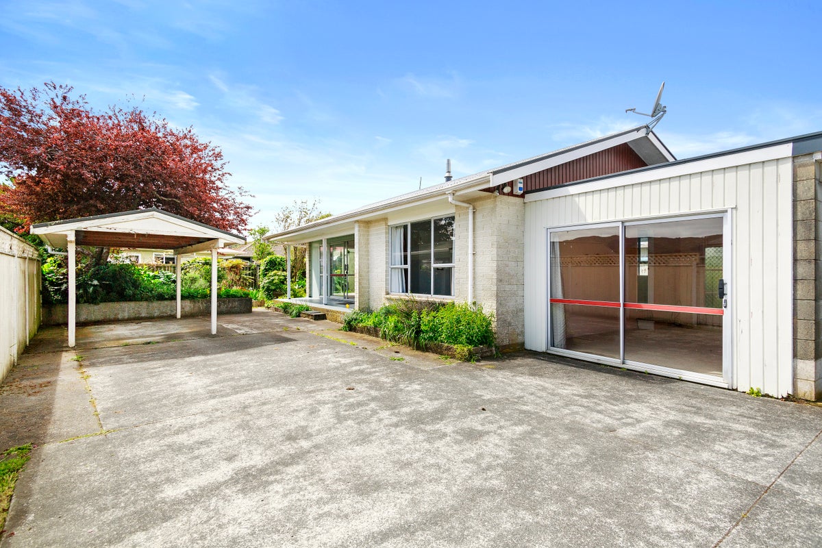 1/37 Bush Street, Naenae, Lower Hutt - Carousel 2