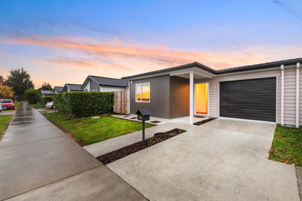 100 Kuaka Drive, Takanini, Auckland - Carousel 1
