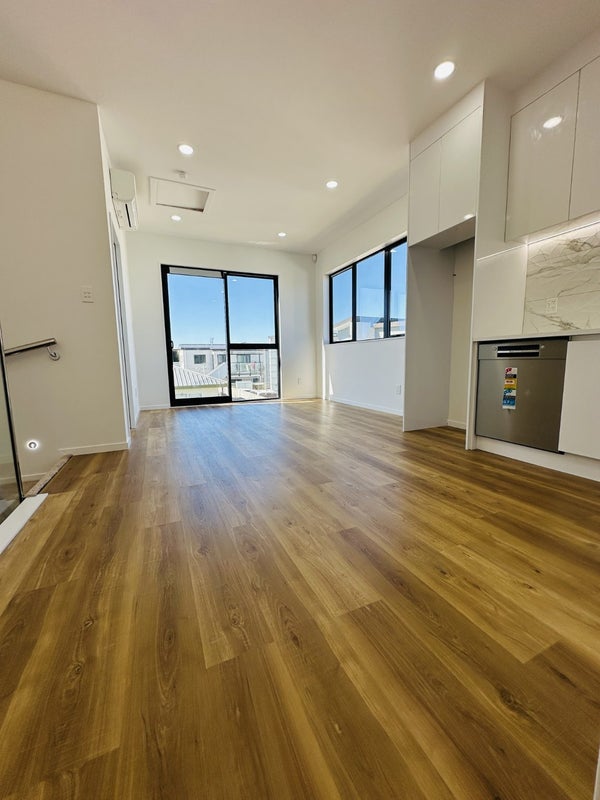 57 Rathgar Road, Henderson, Auckland - Carousel 2