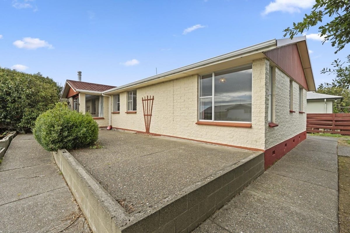 74 Forfar Crescent, Rockdale, Invercargill - Carousel 1