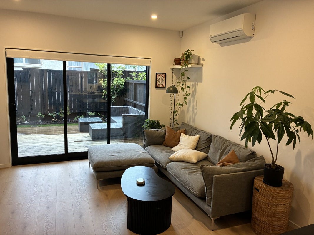 6/33 Roberton Road, Avondale, Auckland - Carousel 2