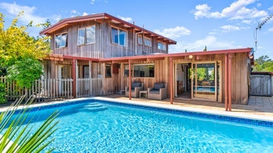 9 Noumea Place, Mairangi Bay, Auckland - Carousel 1