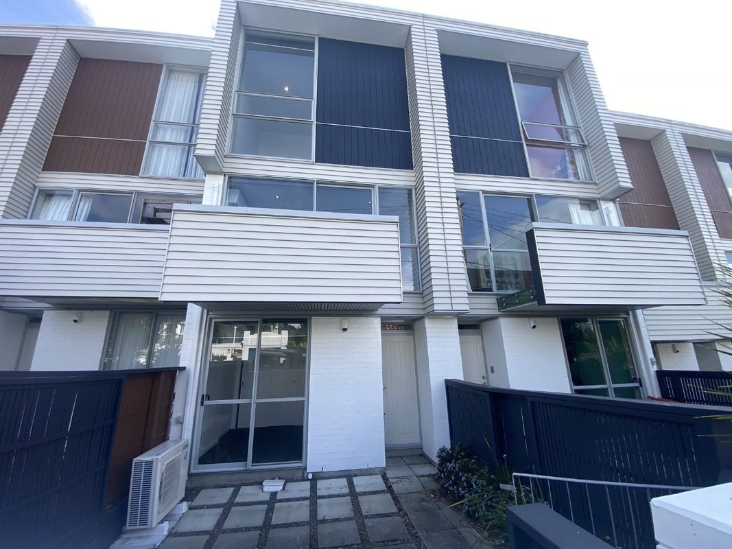 11/120 Rintoul Street, Newtown, Wellington - Carousel 1