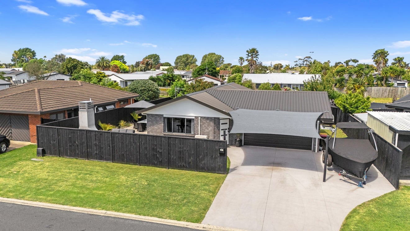 57 Kane Road, Papamoa Beach, Papamoa - Carousel 1