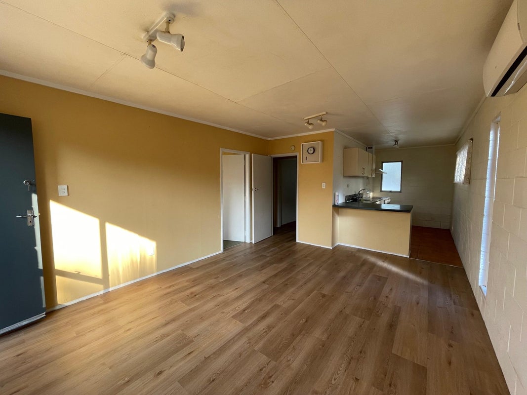 4/122 Firth Street, Hamilton East, Hamilton - Carousel 2