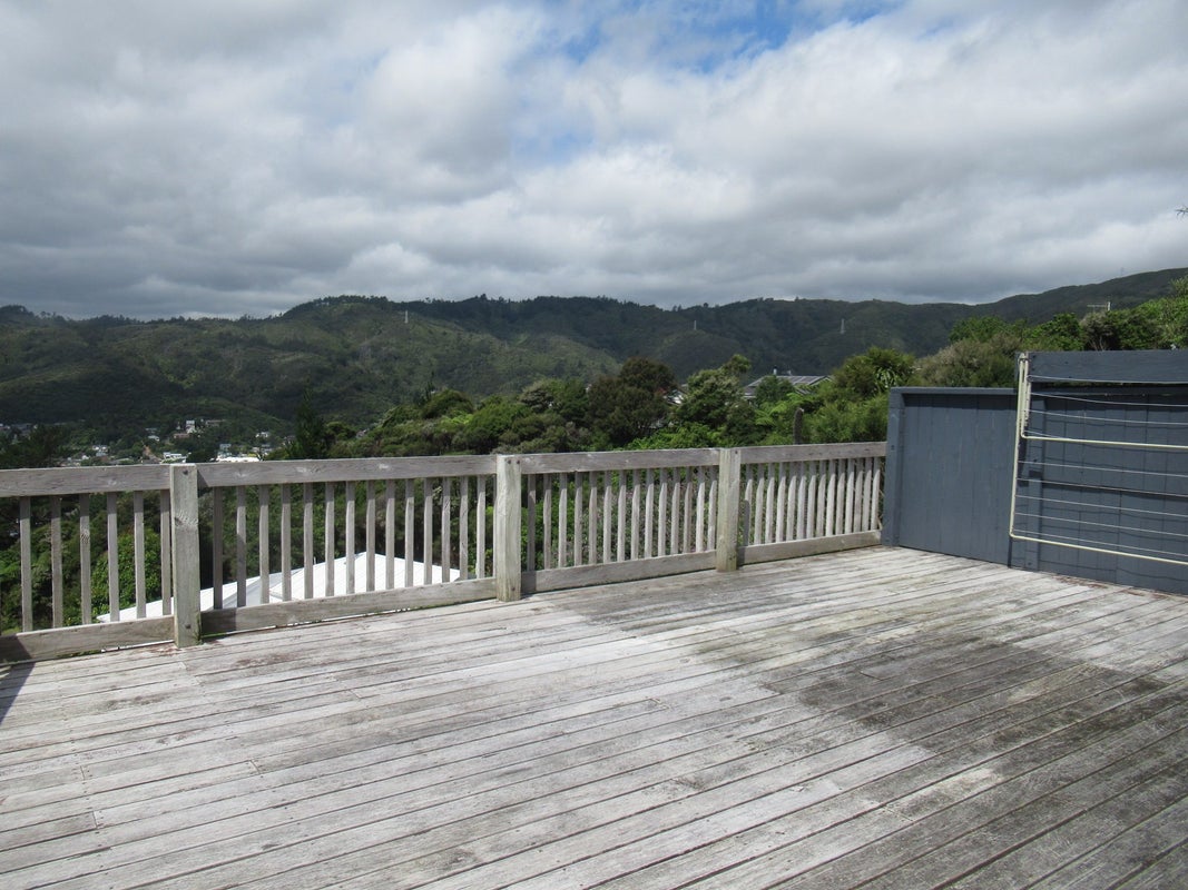 13 Fenchurch Grove, Stokes Valley, Lower Hutt - Carousel 2