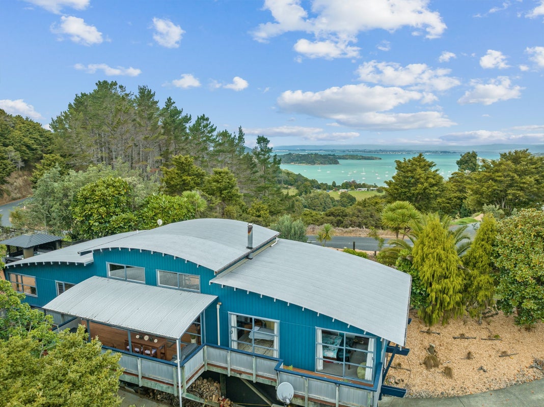 66 Owhiwa Road, Onerahi - Carousel 1