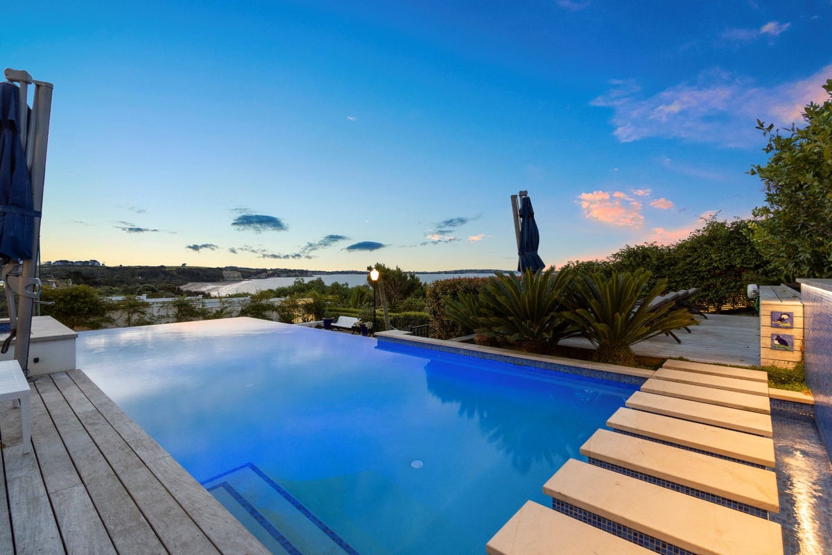 9 Gilberd Place, Torbay, Auckland - Carousel 2