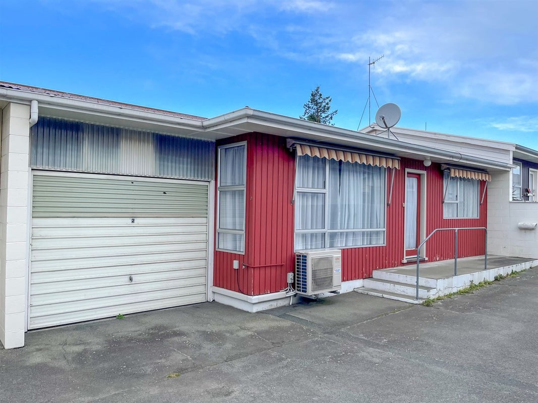 2/192 Church Street, West End, Timaru - Carousel 1