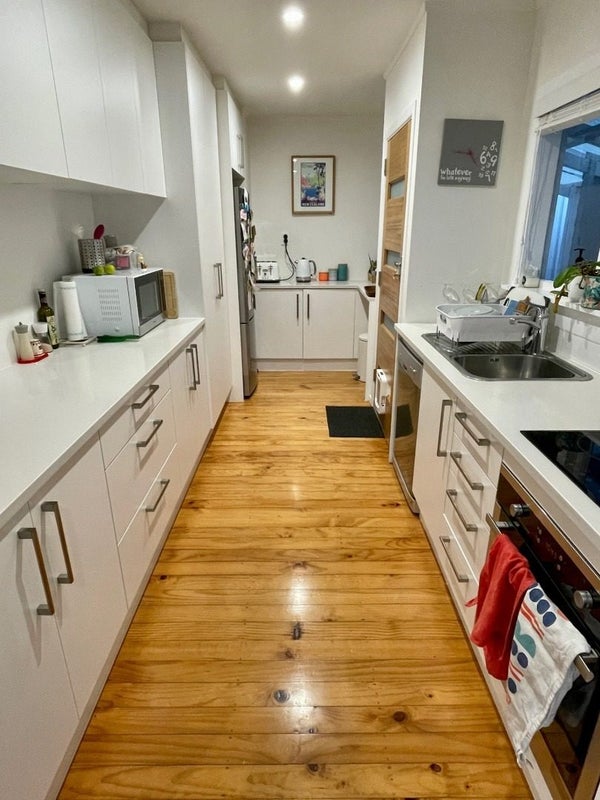 35 Drome View Place, Beach Haven, Auckland - Carousel 2