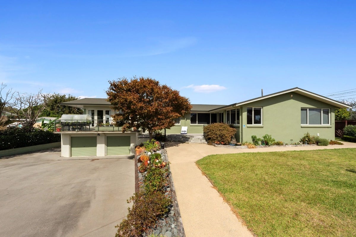 2 Coldwell Place, Chartwell, Hamilton - Carousel 2