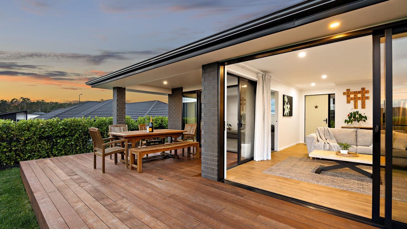 19 Jane Maree Road, Kumeu - Carousel 1
