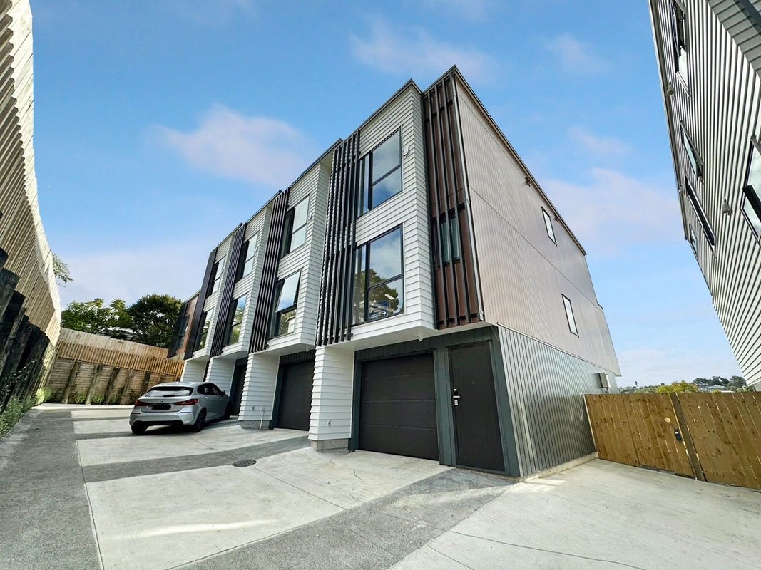 4/28 Ludlow Terrace, Totara Vale, Auckland - Carousel 1