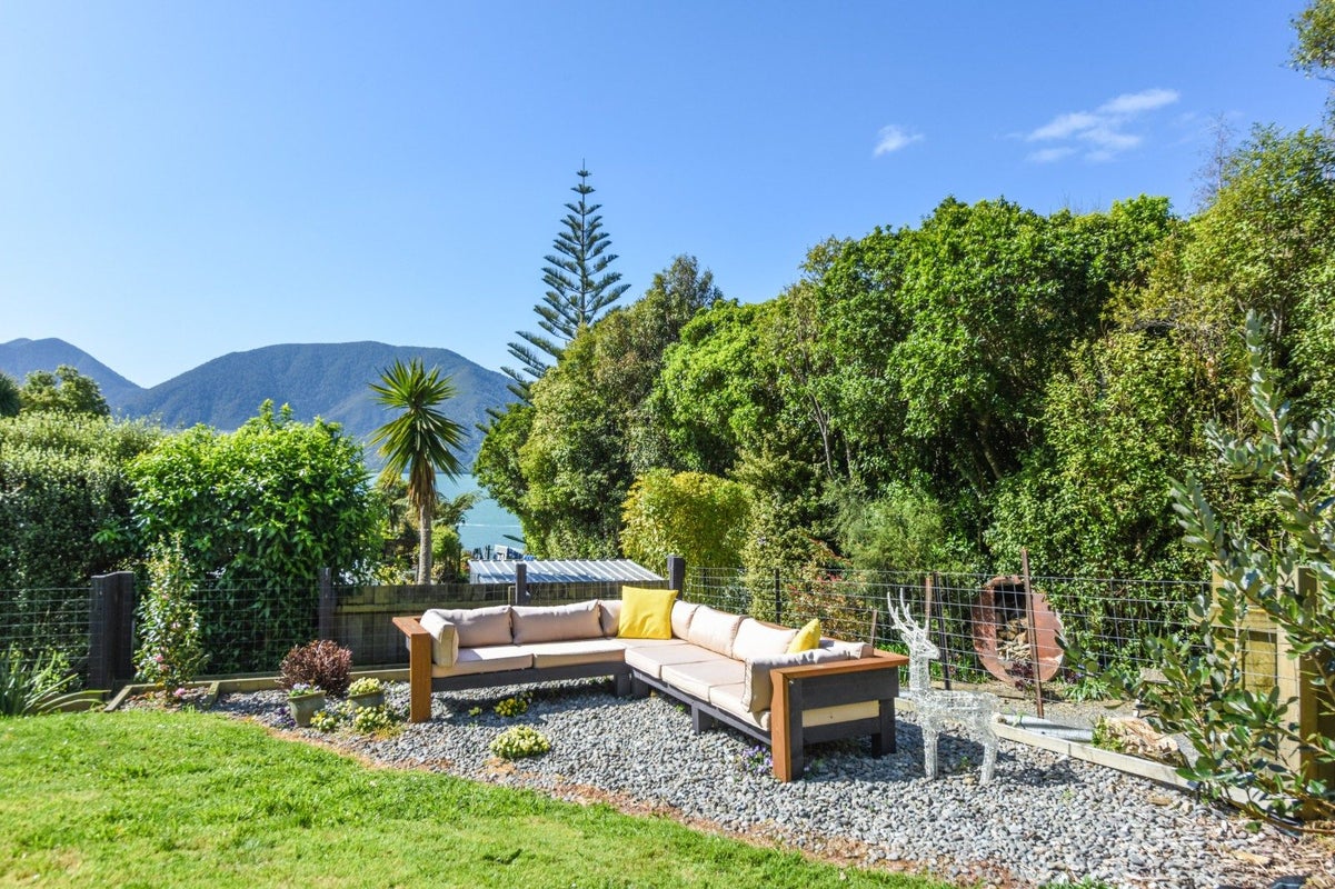 50 Moenui Road, Havelock, Picton - Carousel 28