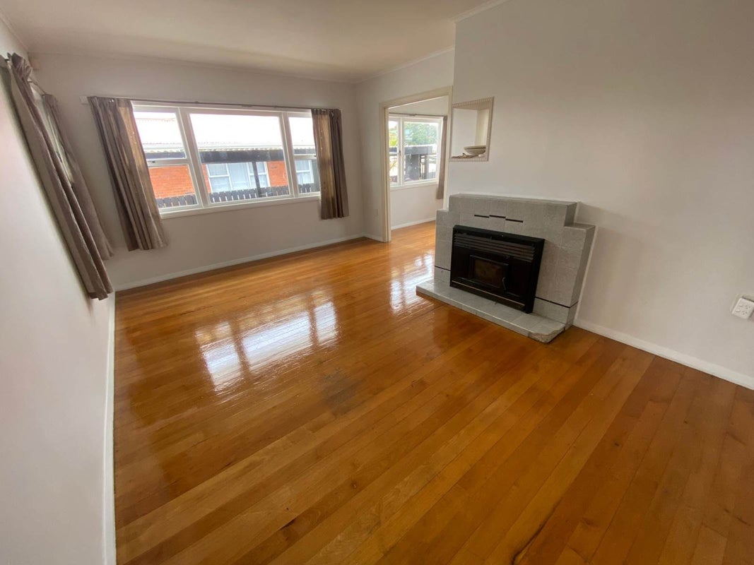 14 Hooks Road, Manurewa, Auckland - Carousel 2