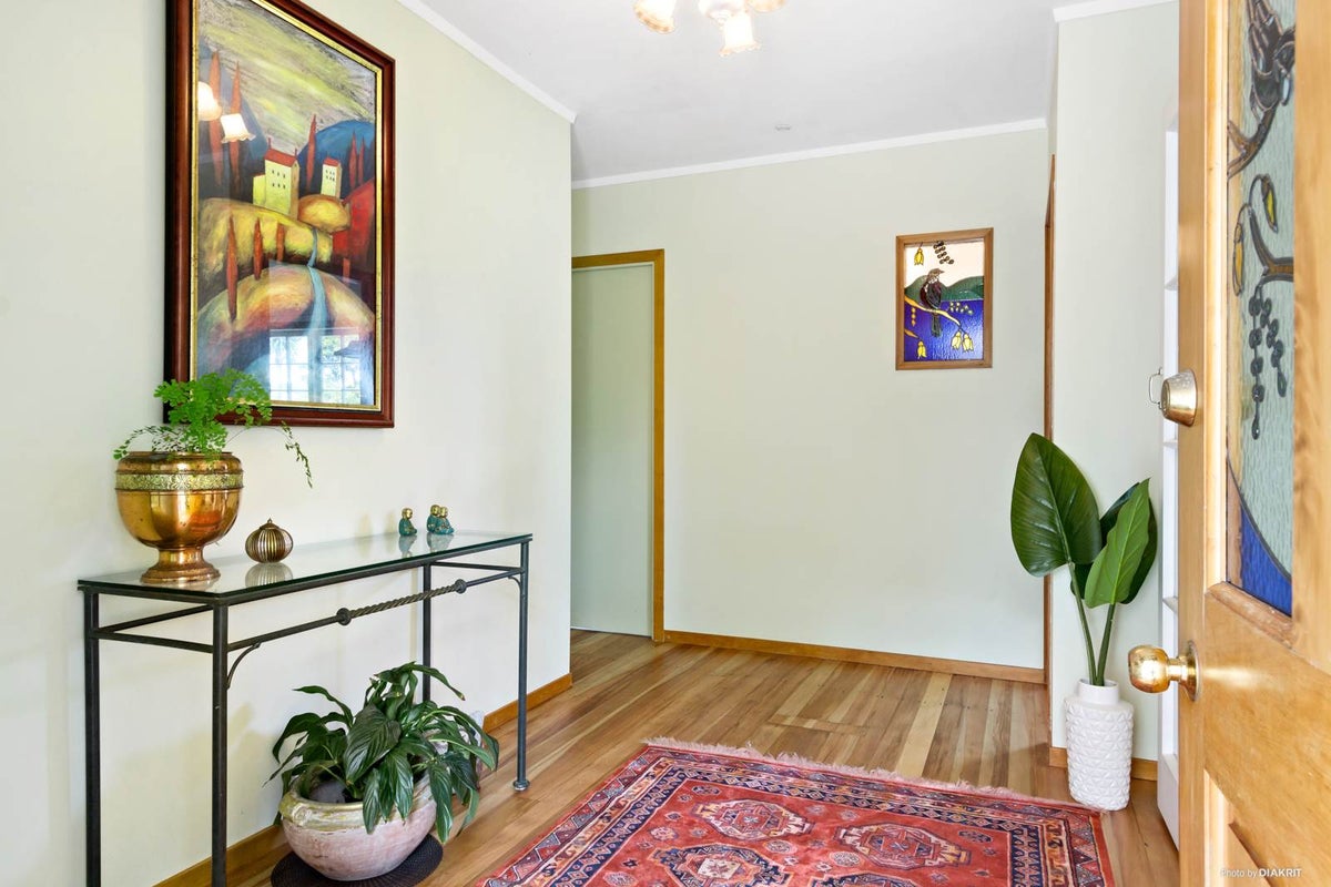 14 Rerewai Place, Kelston, Auckland - Carousel 2