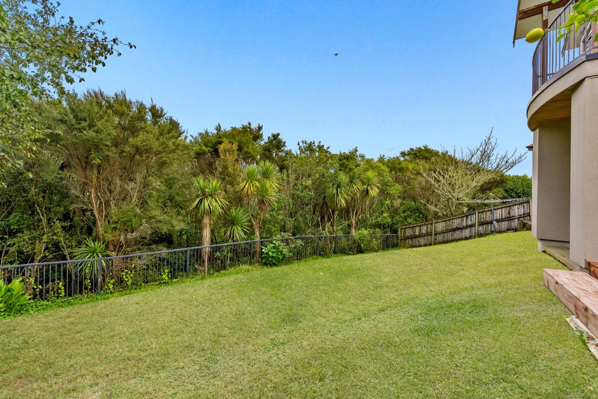 9 Sonoma Crescent, Oteha, Auckland - Carousel 2