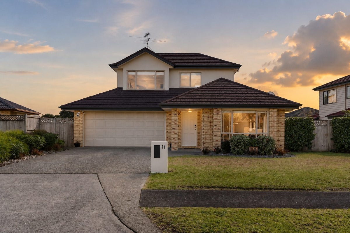 11 Greta Banks Place, Wattle Downs, Auckland - Carousel 2