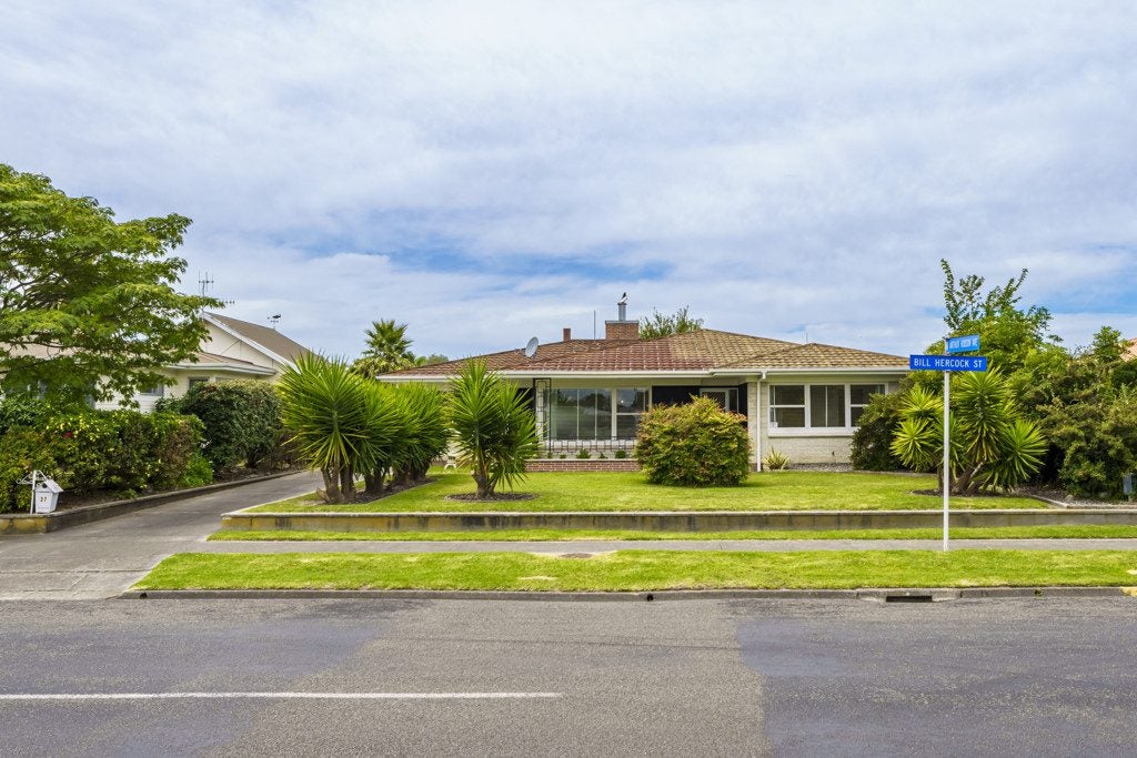 37 Bill Hercock Street, Pirimai, Napier - Carousel 12