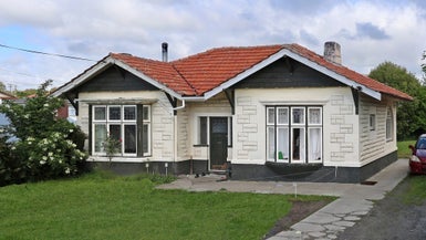 38 Till Street, South Hill, Oamaru - Carousel 1