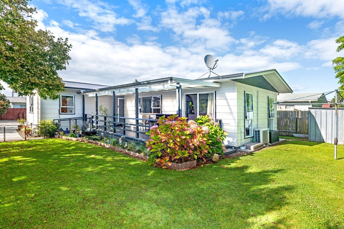 2 Bulli Street, Riverdale, Gisborne - Carousel 1