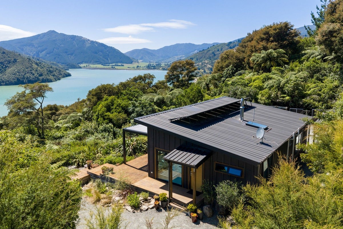 67 Korimako Rise, Havelock, Picton - Carousel 1