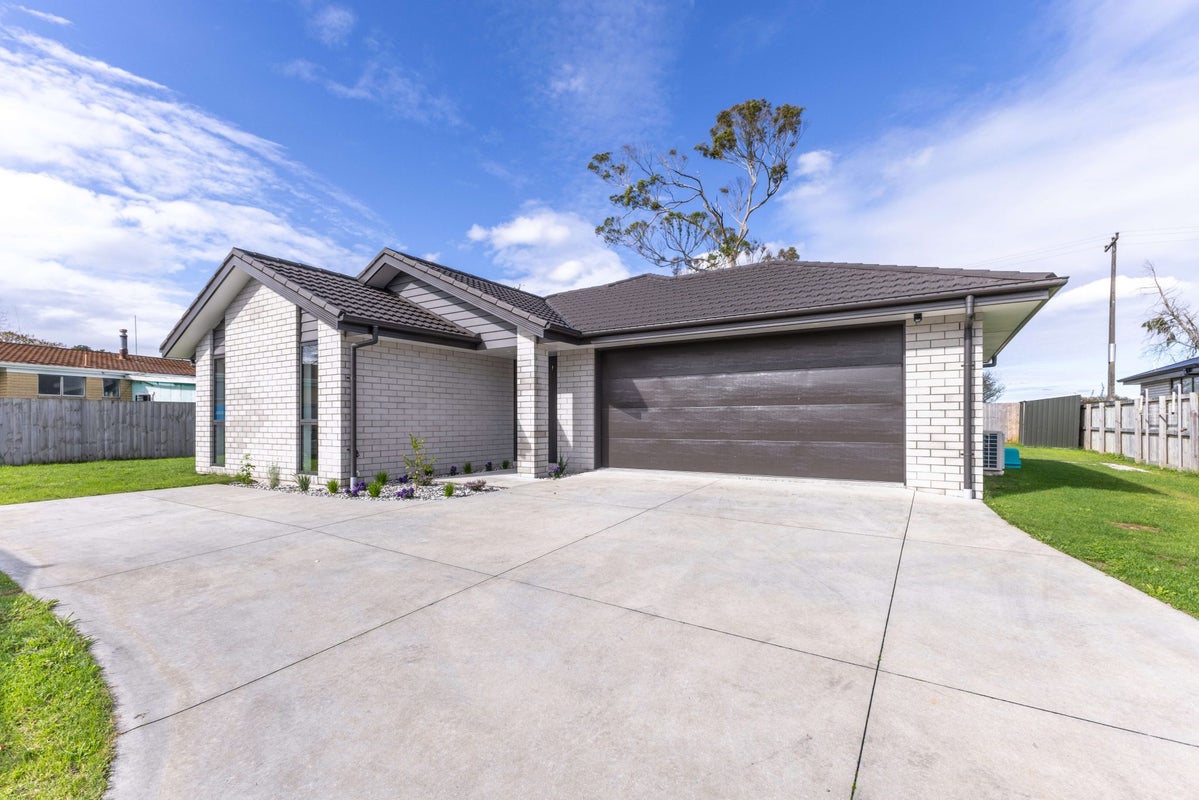 19 Turutu Place, Long Bay, Auckland - Carousel 1