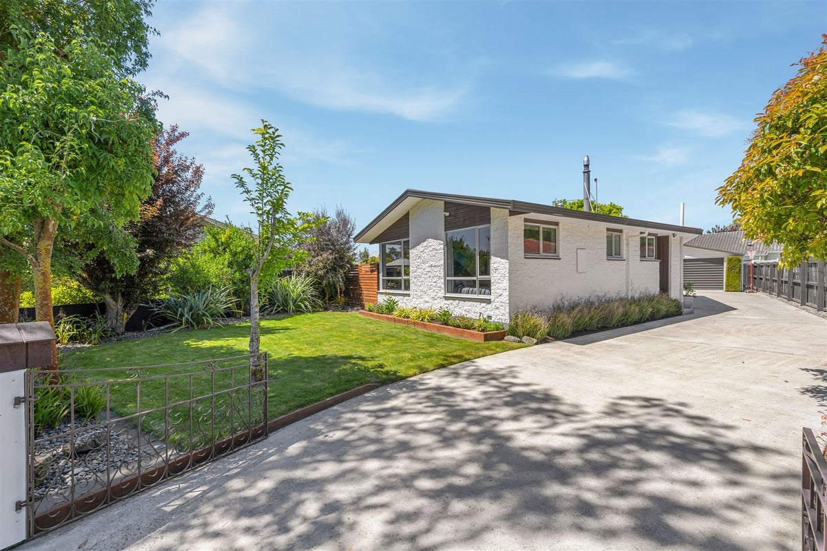 23 Clivedon Place, Redwood, Christchurch - Carousel 12