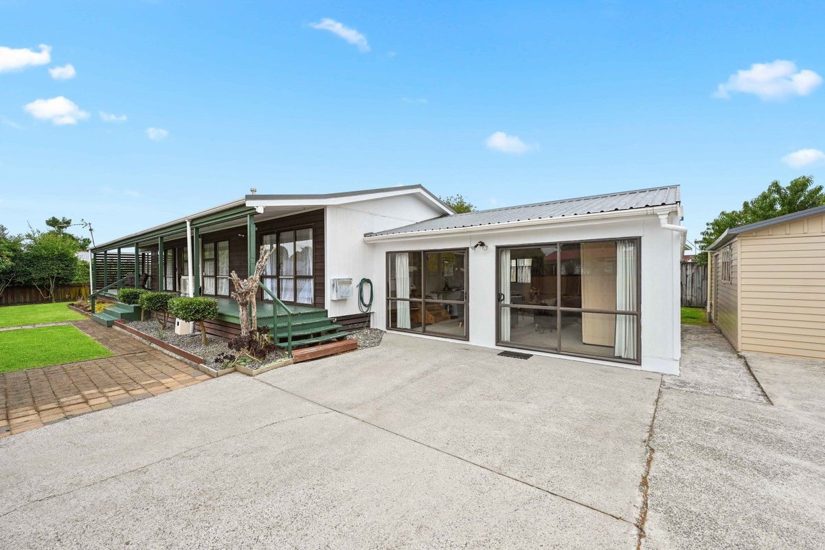 2 Riverton Place, Fairview Downs, Hamilton - Carousel 1