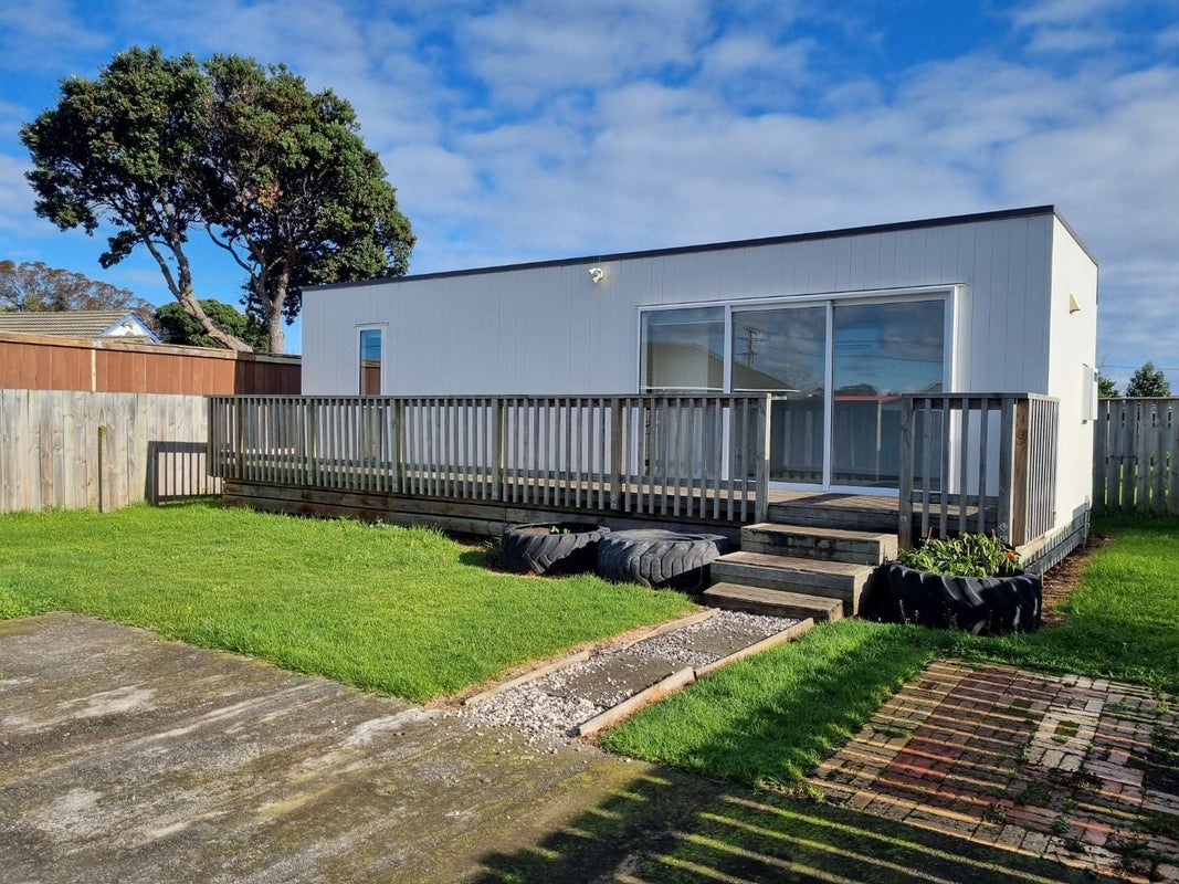 25 Bennett Street, Gonville, Whanganui - Carousel 1
