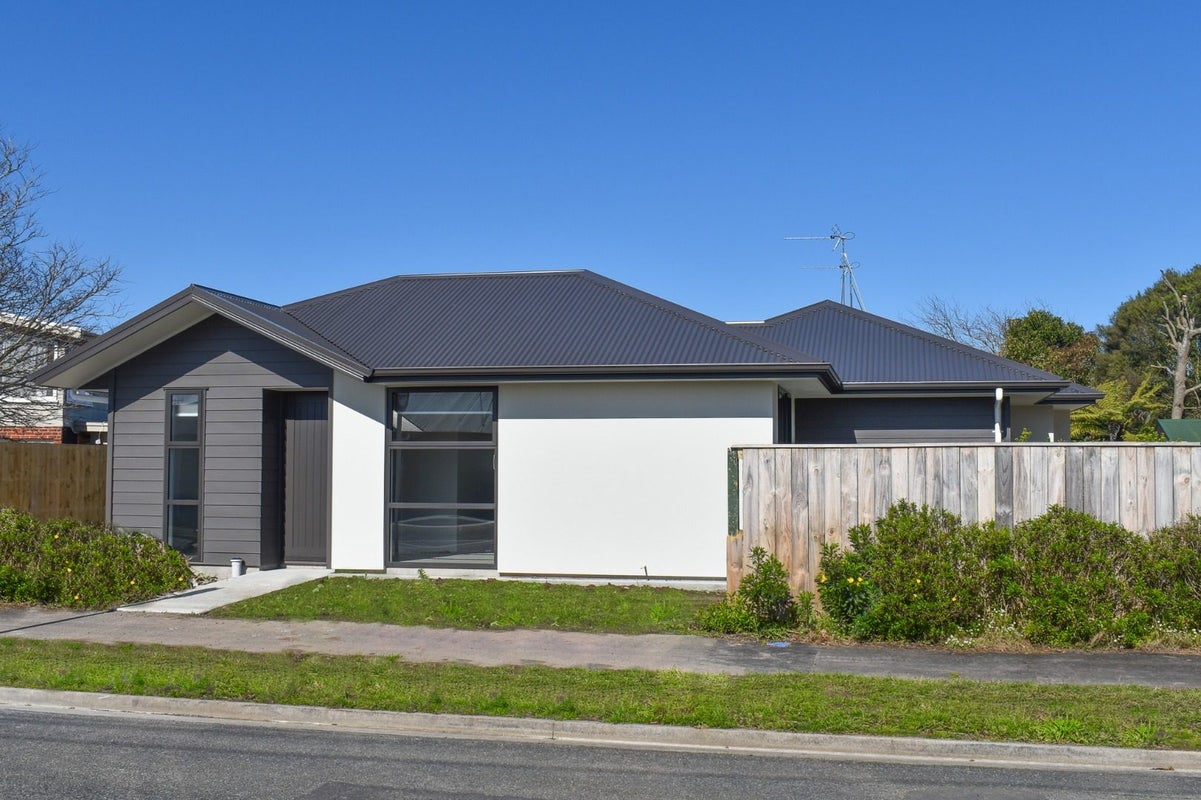 2/4 St Pauls Road, Chartwell, Hamilton - Carousel 2